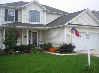 1305 W Ridge Ln, Champaign, IL 61822