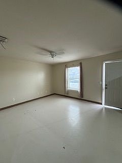 3rd image of 2851 Highland Ave