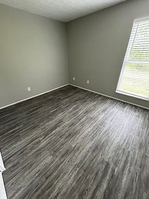 unfurnished bedroom