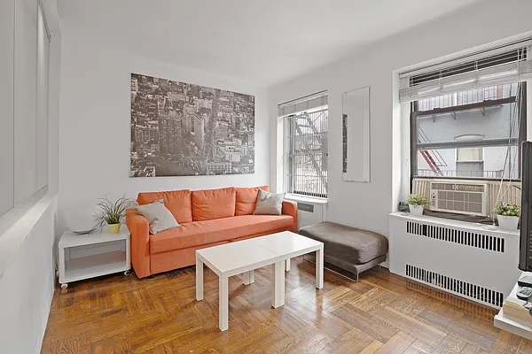 Sold by HomeDax Real Estate | media 1