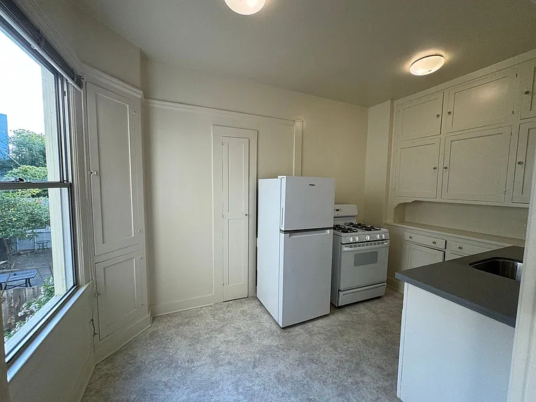 101 Cervantes Boulevard (918r) — Photo 8