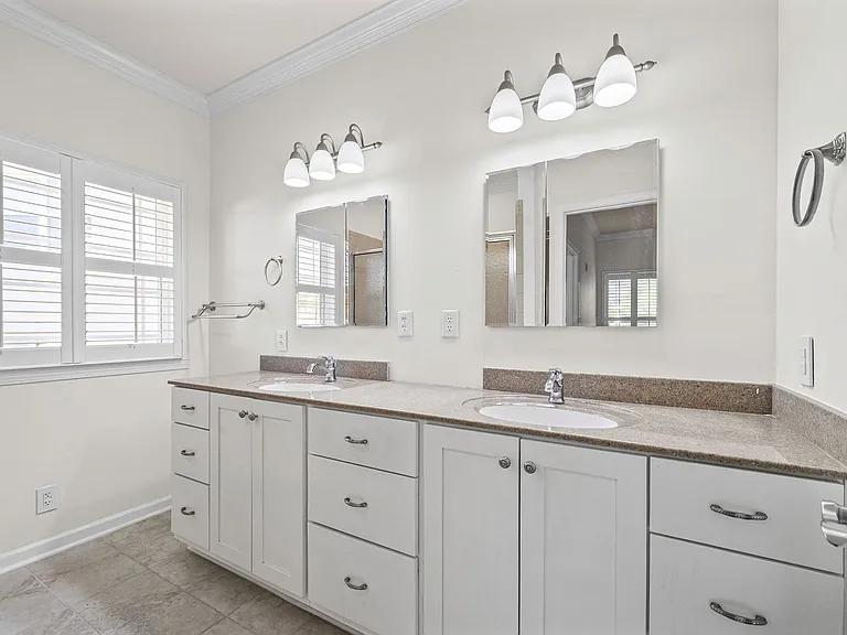 650 Appomattox Ct — Photo 25