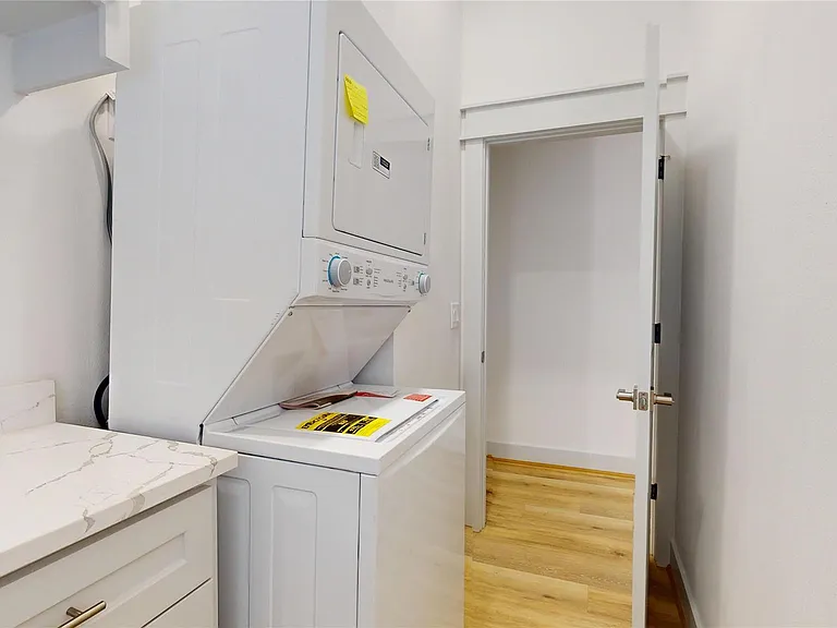 4305 Rogers St — Photo 24