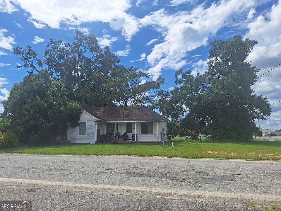 1st image of 403 S Ware St