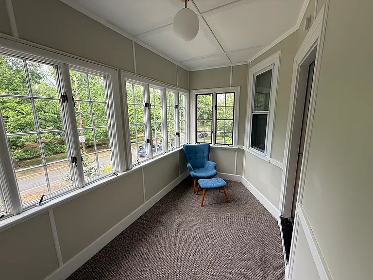 492 Pleasant Valley Pkwy — Photo 10