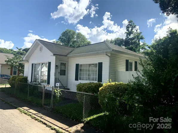 447 17th St, Cramerton, NC 28032