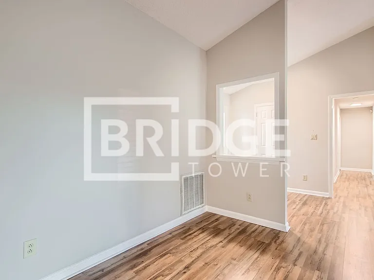 7201 Canyon Dr — Photo 6