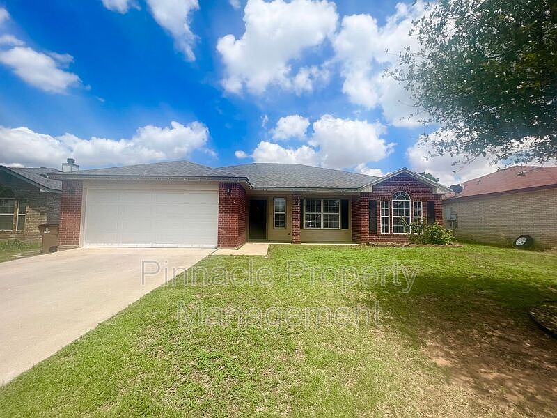 1st image of 1212 James Ln