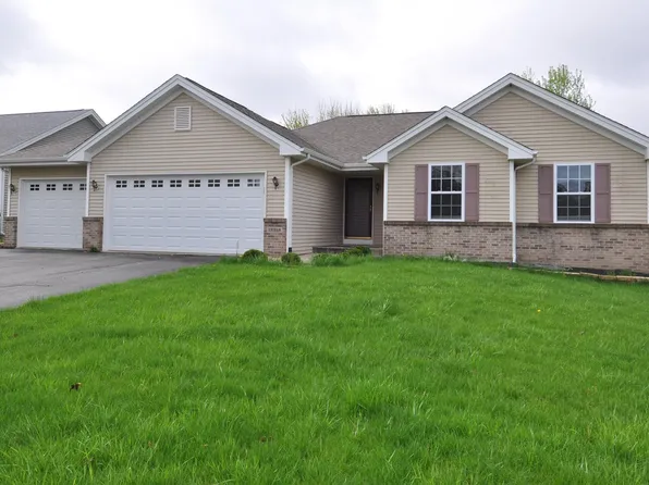 12318 Meadow Dr, Winnebago, IL 61088