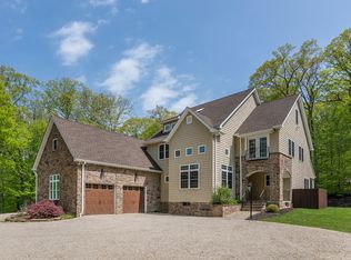 102 Whittlesey Rd, Woodbury, CT 06798