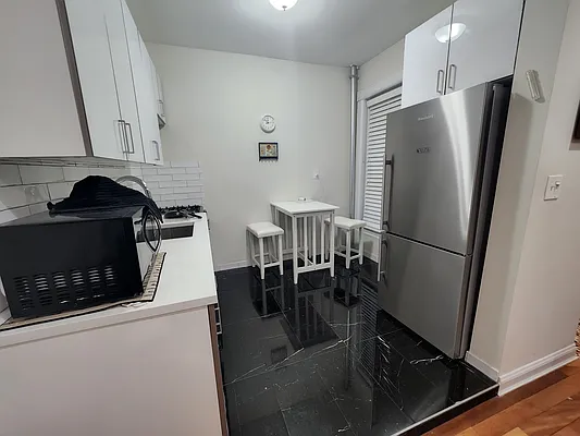 Rented by ONE Manhattan Real Estate | media 10