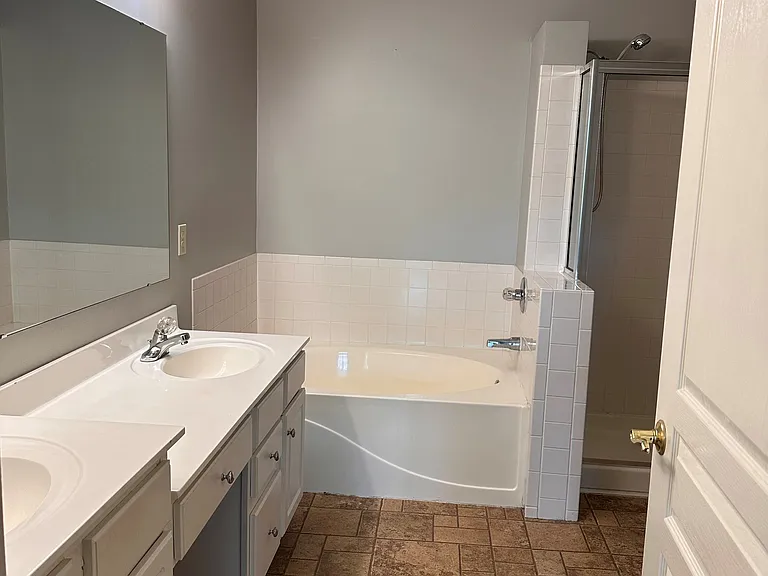 5667 Dockside Dr — Photo 19