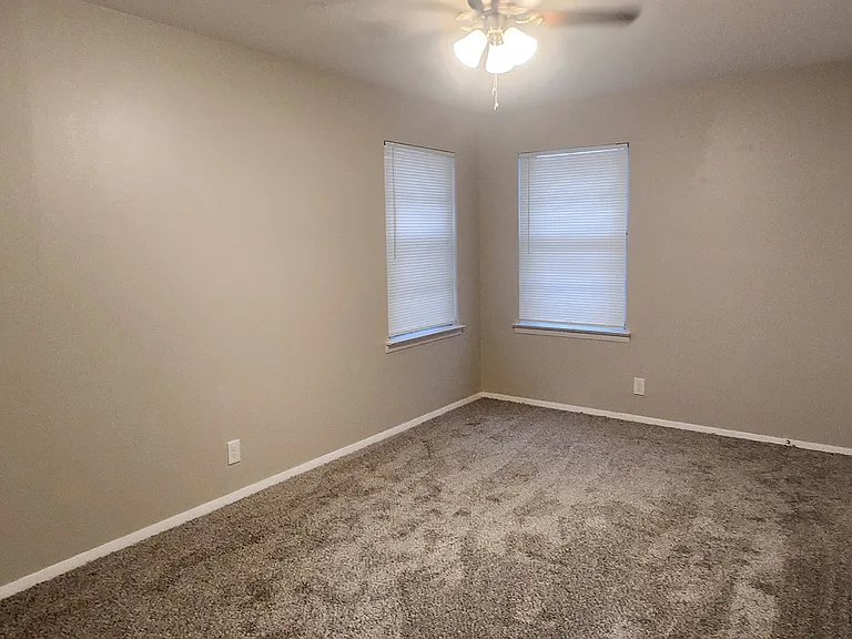 1227 Westmoreland Dr — Photo 6