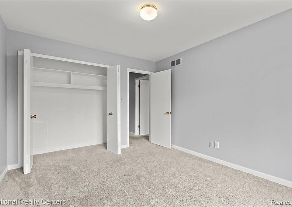 1st image of 2449 Mulberry Sq