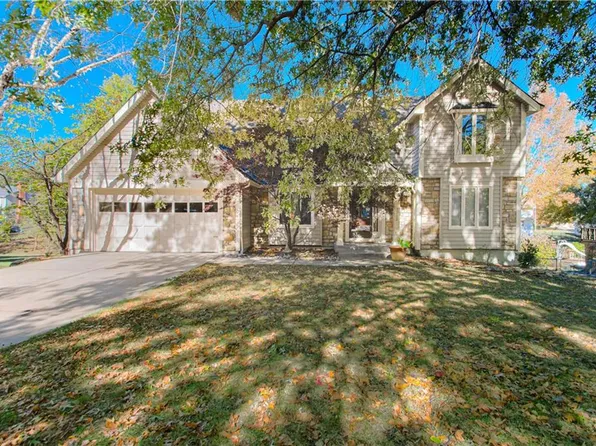 1012 W 121st St, Kansas City, MO 64145