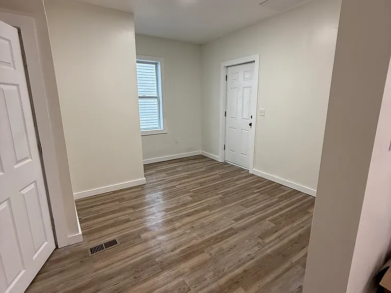 124 Arthur Ave — Photo 4