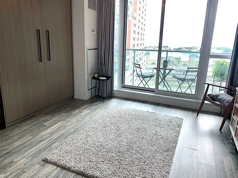 150 E Liberty St #1308 — Photo 12