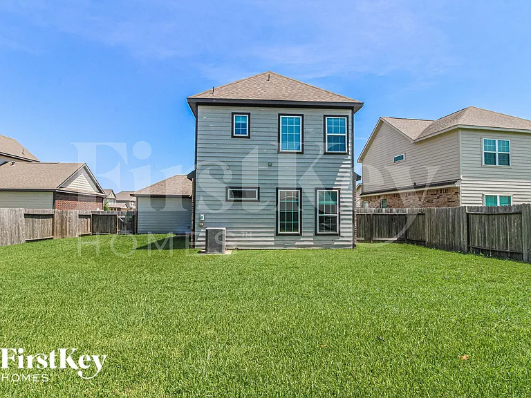 3209 Youngs Meadow Ln — Photo 14