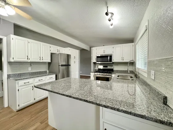 605 Mill Ave NE, Montgomery, MN 56069