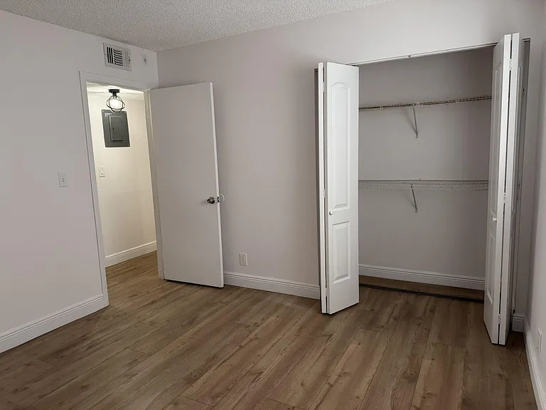 8720 N Sherman Cir #205 — Photo 11