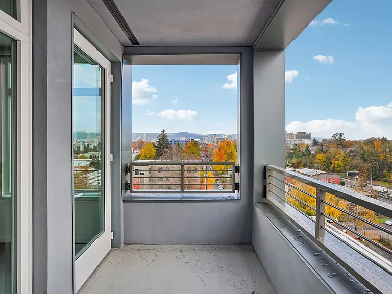 Splash Apartments — Photo 36