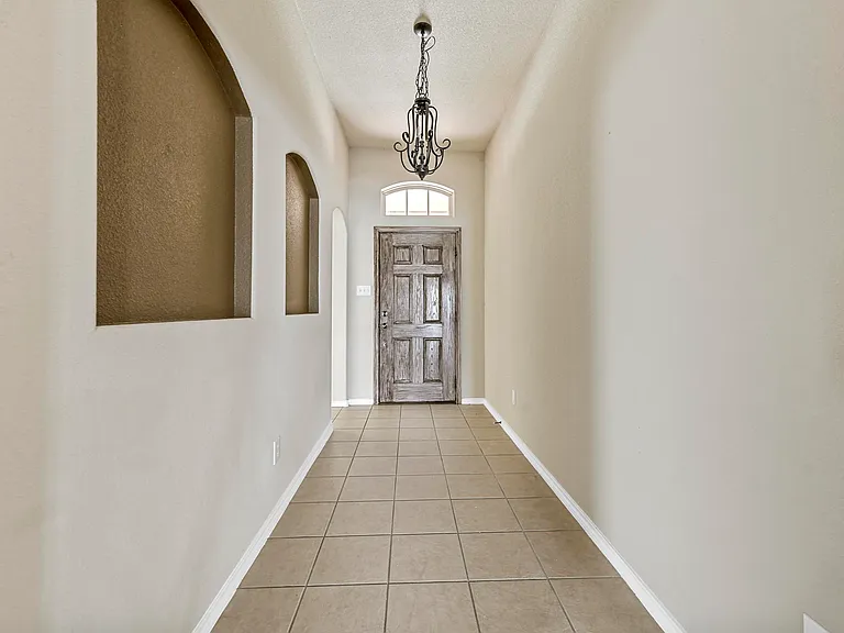 5533 Grenada Dr — Photo 4