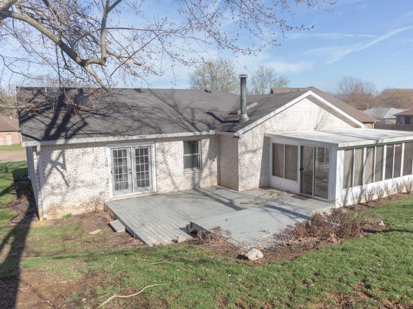7555 Upper Meadow Rd, Newburgh, IN 47630
