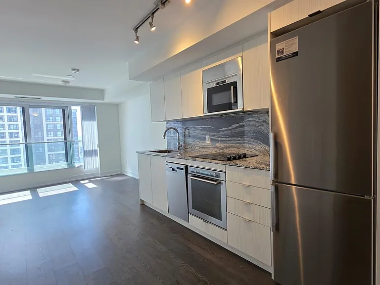 5 Mabelle Ave #2332 — Photo 4