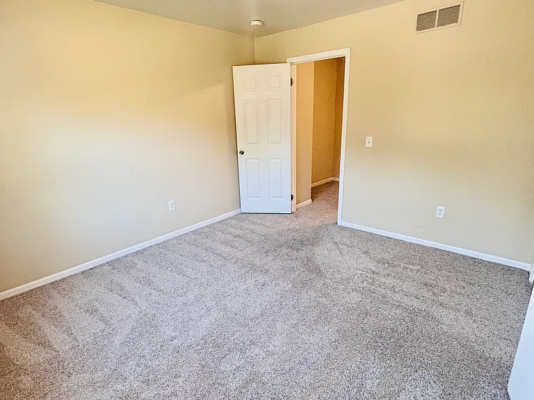 116 Regents Dr #116 — Photo 13