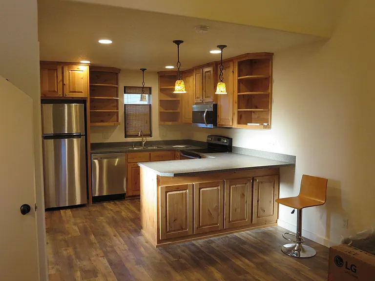 1215 Douglas St — Photo 3