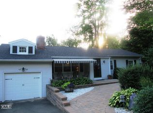 18 Middleton Dr, New Fairfield, CT 06812