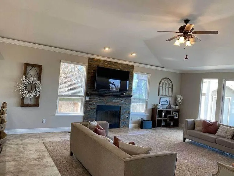 1179 Oak Creek Dr — Photo 4