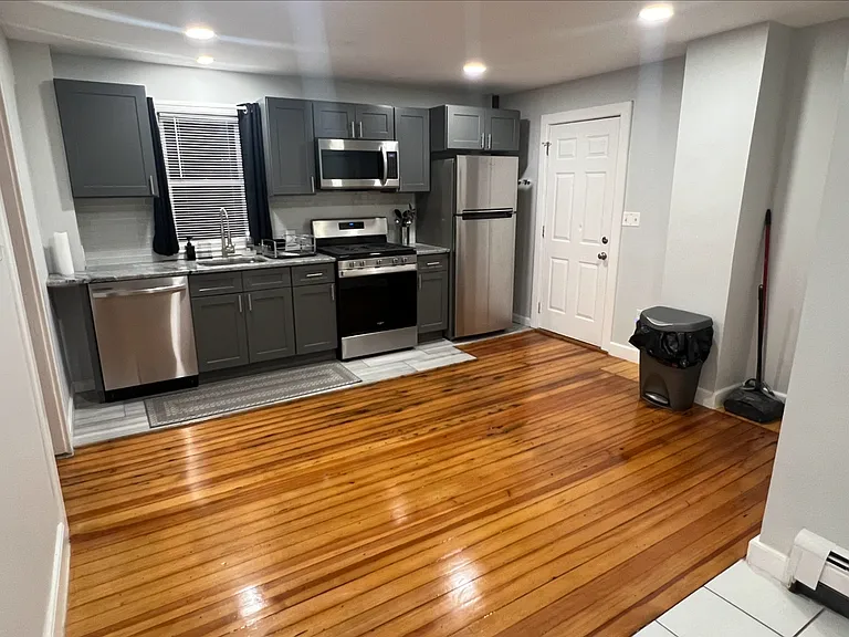 122 Central Ave #1 — Photo 6