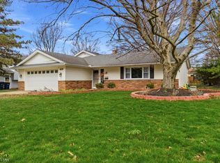 4839 Hartley Dr, Lyndhurst, OH 44124
