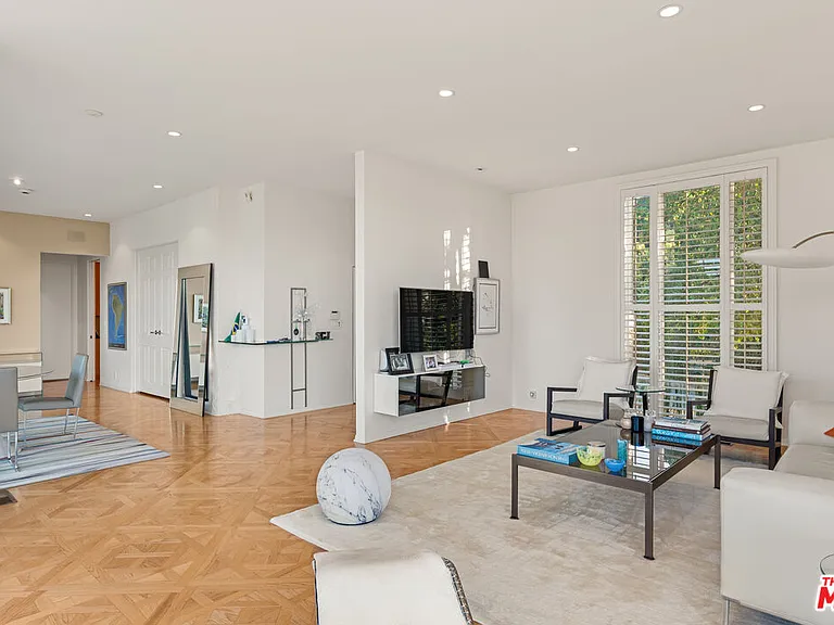 3340 Scadlock Ln — Photo 8