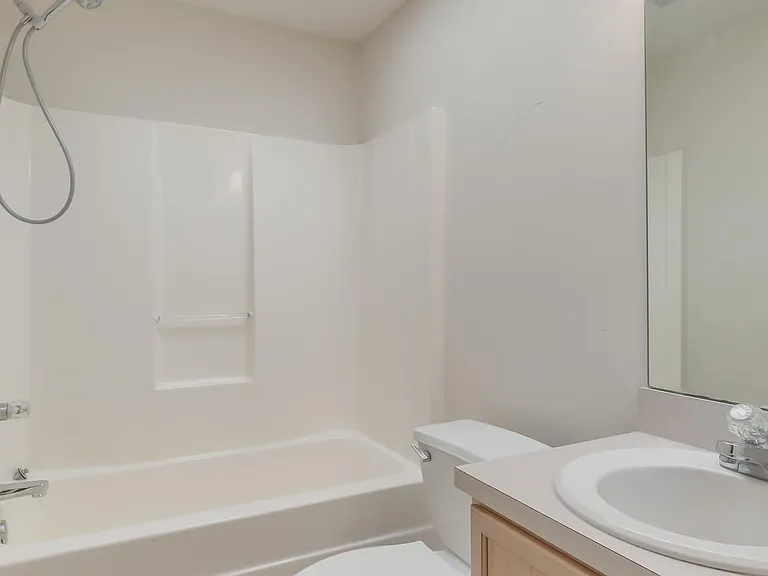 132 Marsh Island Cir — Photo 15