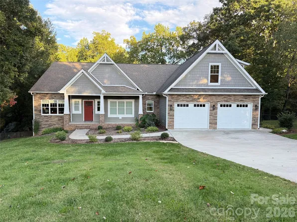 3450 4th Street Blvd NW, Hickory, NC 28601