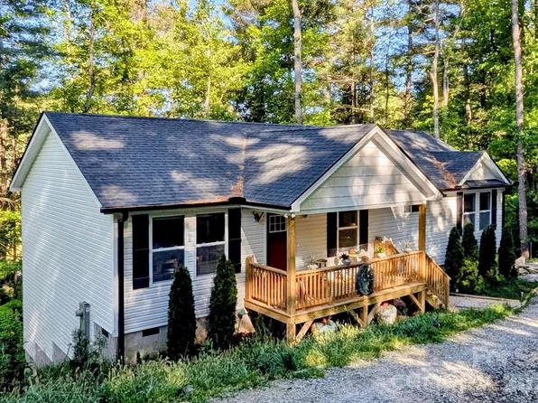 30 Edmond Woods Pl, Fairview, NC 28730