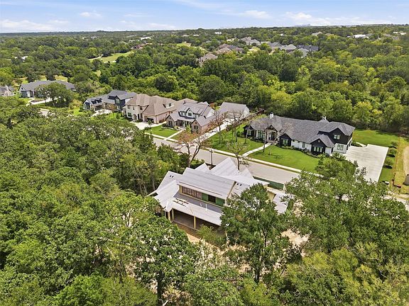 5th image of 3080 Balsam Ct