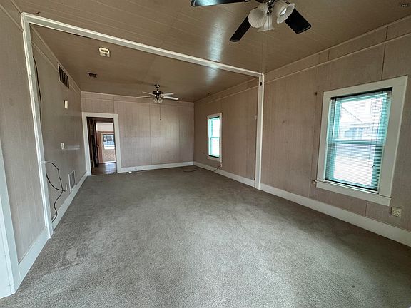 5th image of 611 N Stratton St