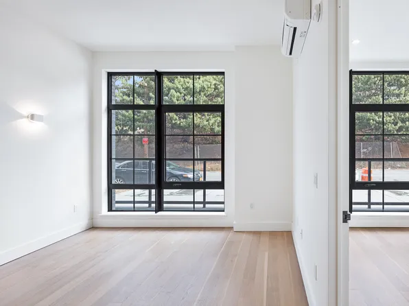 25 Bruckner Boulevard image 2 of 31