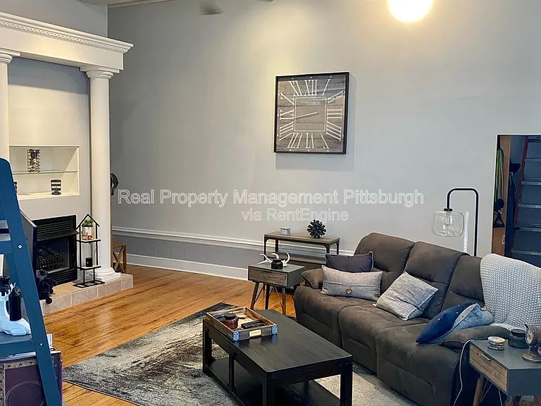171 S 15th St #202 — Photo 2