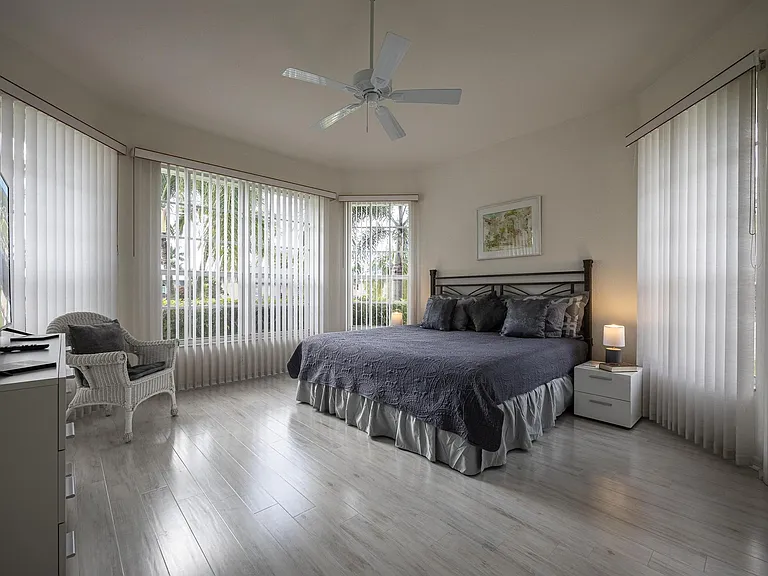 4412 SW 26th Ave — Photo 19