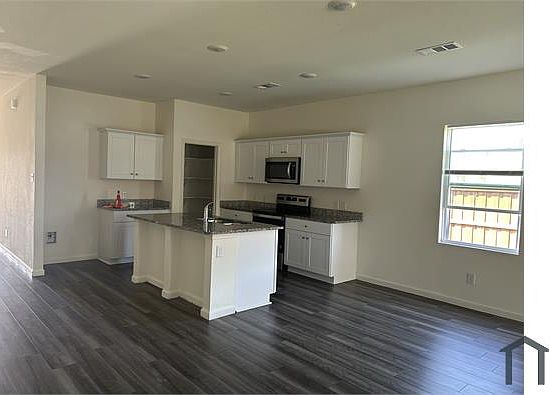 4th image of 2034 Honey Creek Rd