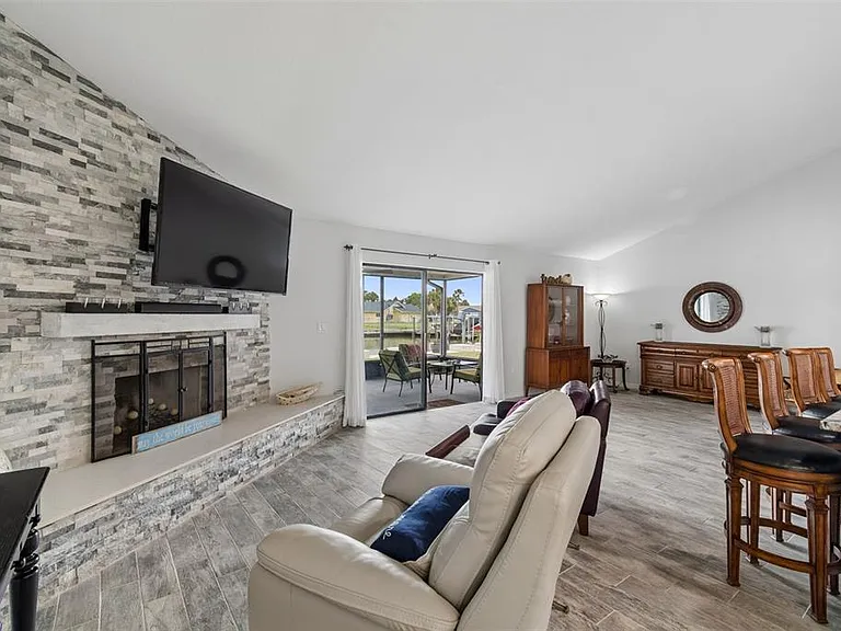 5440 Leahy Ln — Photo 12