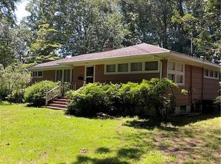 99 Plattsville Rd, Bridgeport, CT 06606