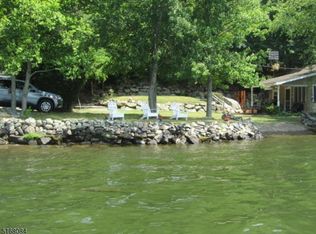 771 E Shore Rd, Hewitt, NJ 07421