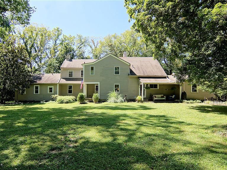 1st image of 1000 Forest Ave