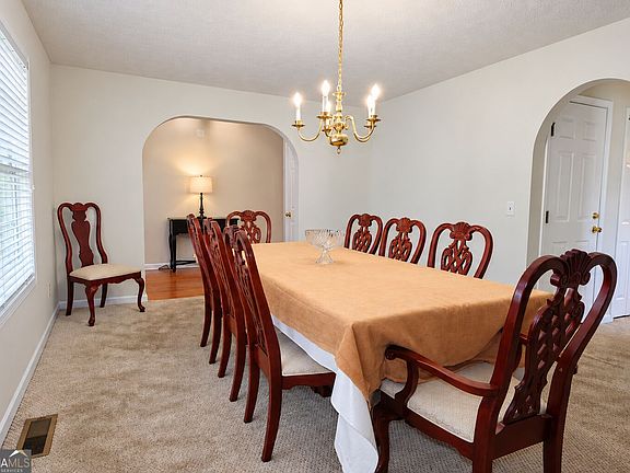 3rd image of 334 Covington Dr