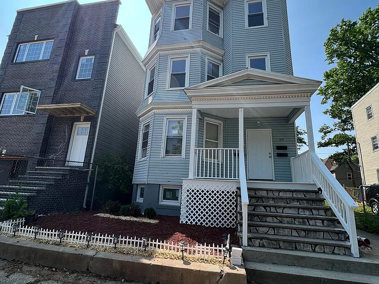 59 N 15th St #3 — Photo 2